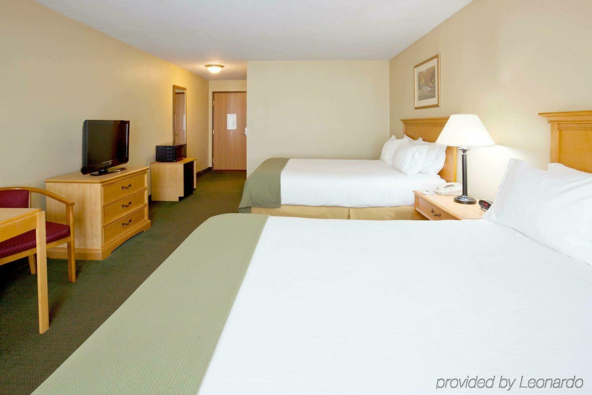 Holiday Inn Express Munising-Lakeview, An Ihg Hotel Zimmer foto
